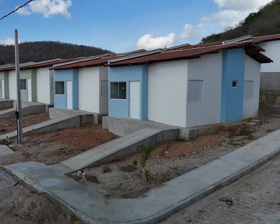 Casas construídas pela Uchôa Construções em Santana do Ipanema (AL)